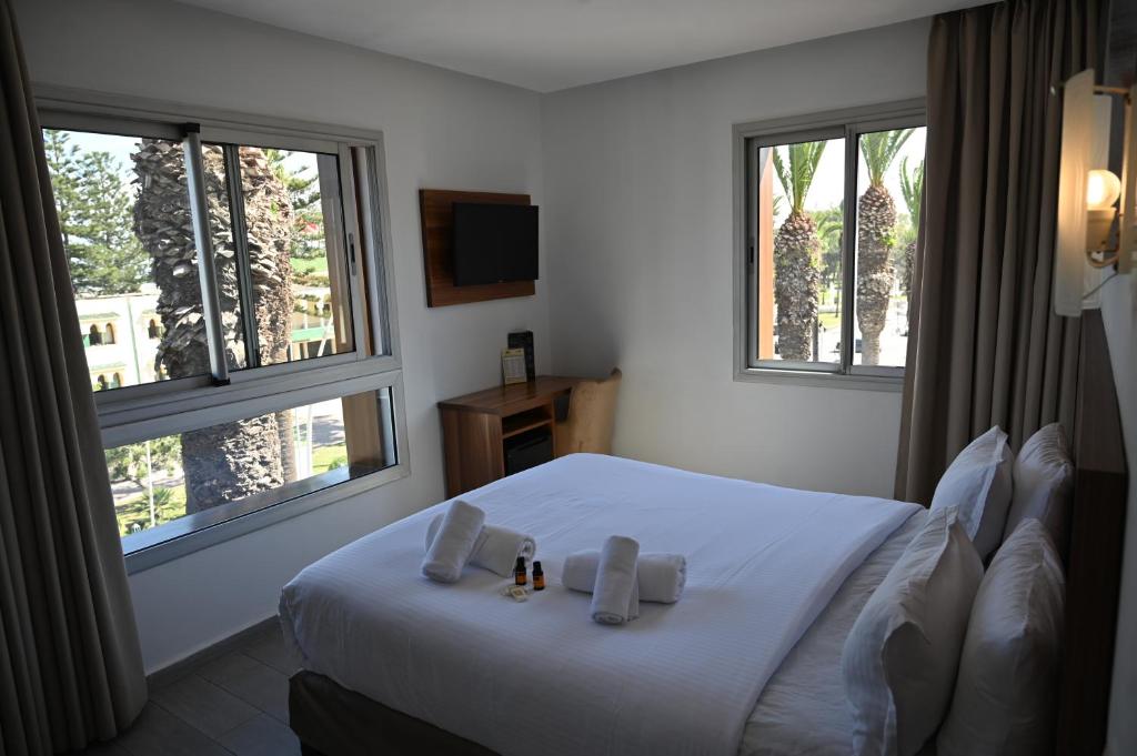 Hotel Centre Ville bedroom