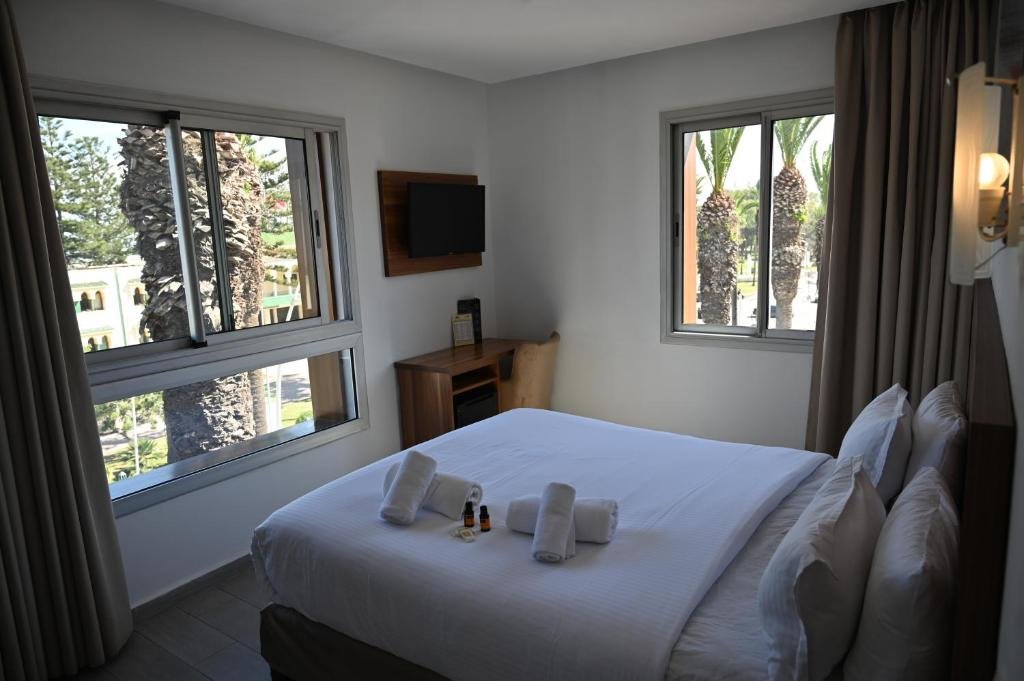 Hotel Centre Ville bedroom